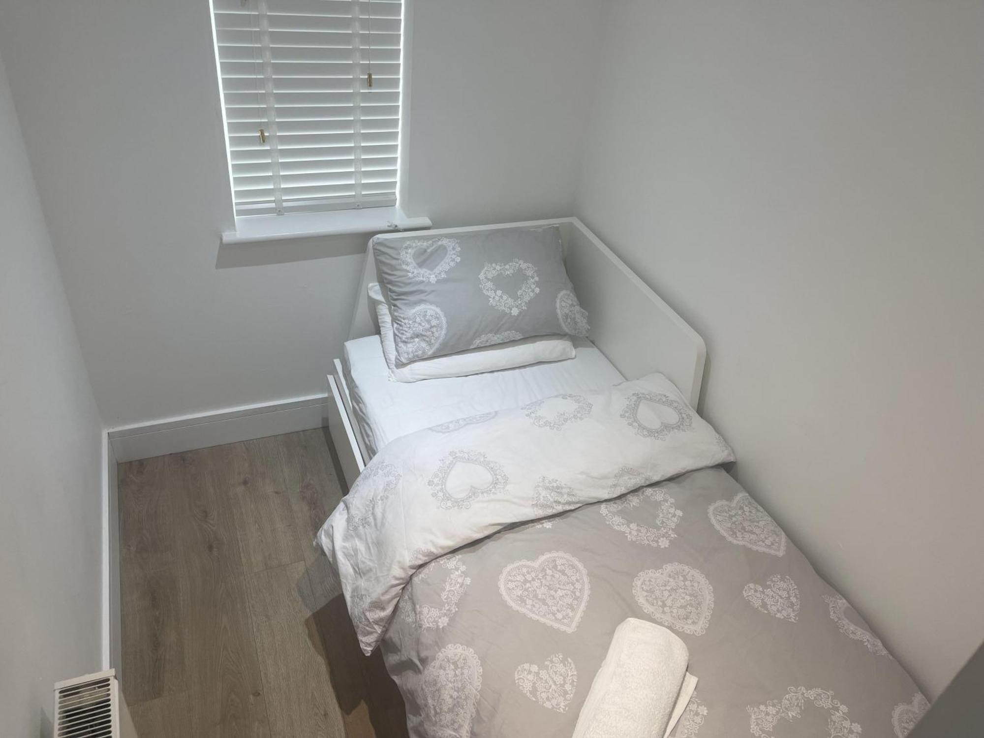 Cozy House With 3 Bedrooms Casa vacanze Londra